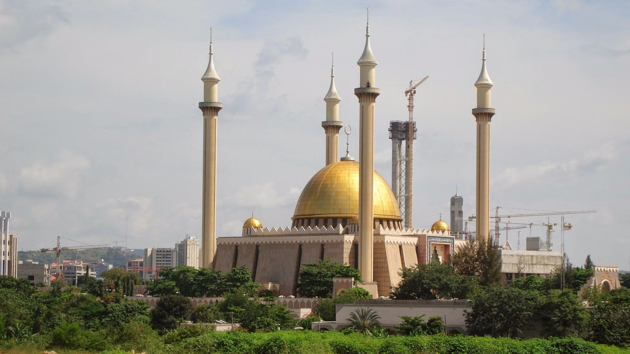 Abuja National Mosque beautiful mosques in Africa